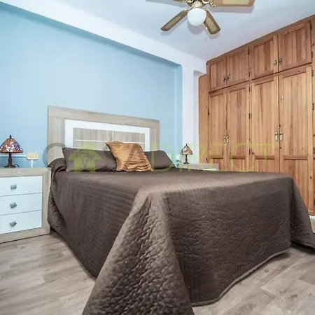 דירה Centrally Located 3 Bedroom In *